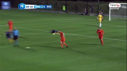 Belle action du PAU FC.