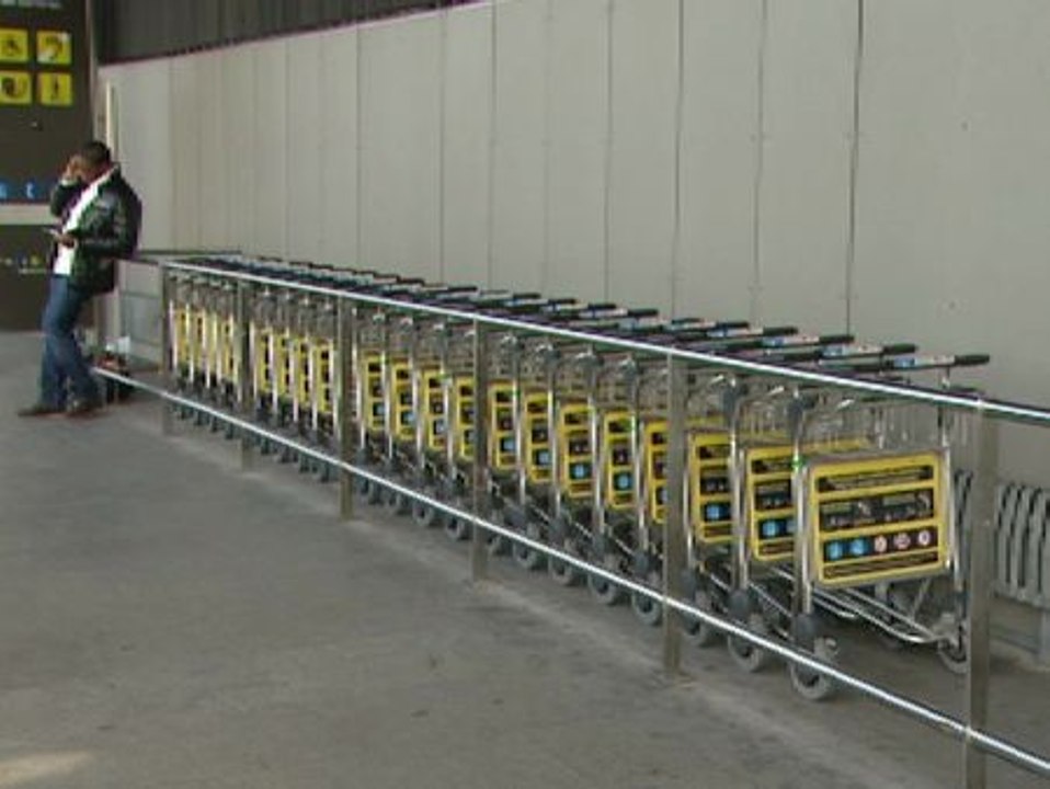 Los carritos portaequipajes costarán un euro en siete aeropuertos españoles