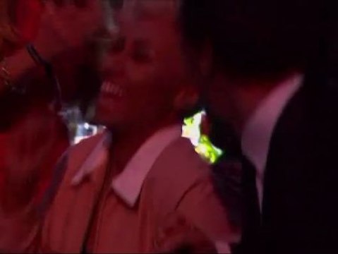 Emeli Sandé triunfa en los premios Brit