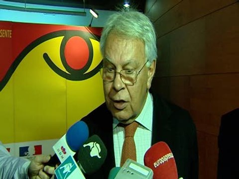 Felipe González espera que no haya un Váyase sr. Rajoy