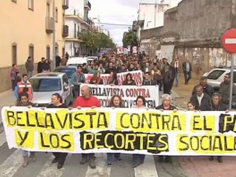 Los sevillanos se manifiestan contra los recortes