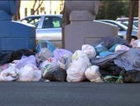 Más de 500.000 kilos de desperdicios en las calles de Sevilla por la huelga de basuras