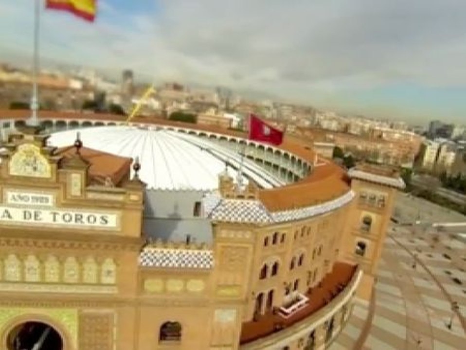 Cae la cubierta de la Plaza de Toros de Las Ventas