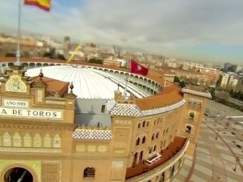 Cae la cubierta de la Plaza de Toros de Las Ventas