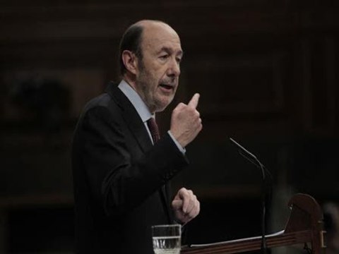 Rubalcaba reprocha que Rajoy apoyase a Camps y Bárcenas