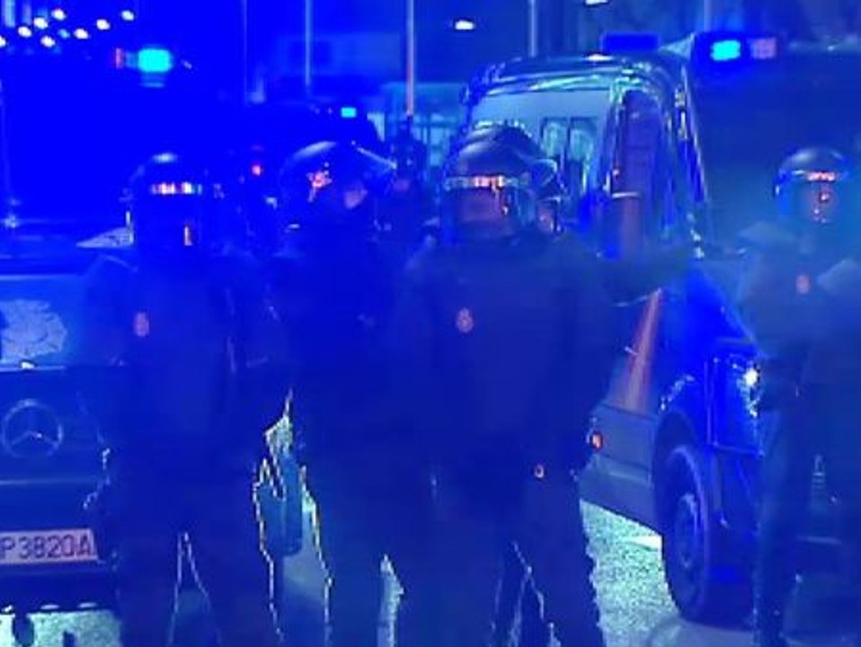 Enfrentamientos entre Policía y manifestantes tras el paso de la 'Marea Ciudadana'