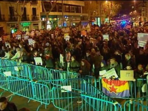 Nuevas protestas ante las sedes del PP