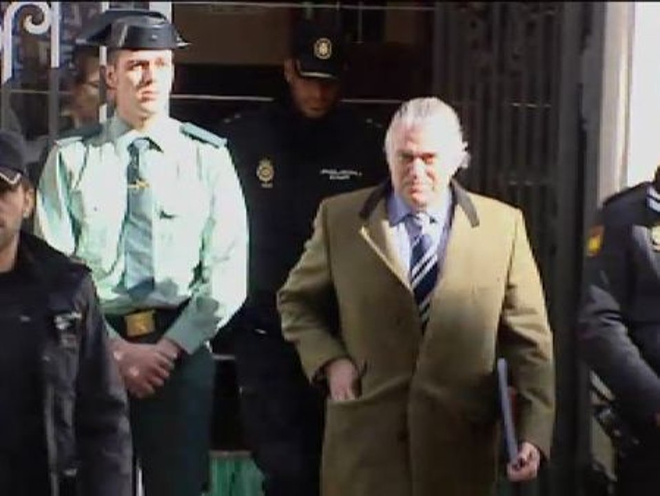 Bárcenas abandona la Fiscalía Anticorrupción tras concluir su declaración