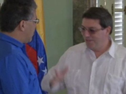 El nuevo canciller de Venezuela visita a Chávez en La Habana