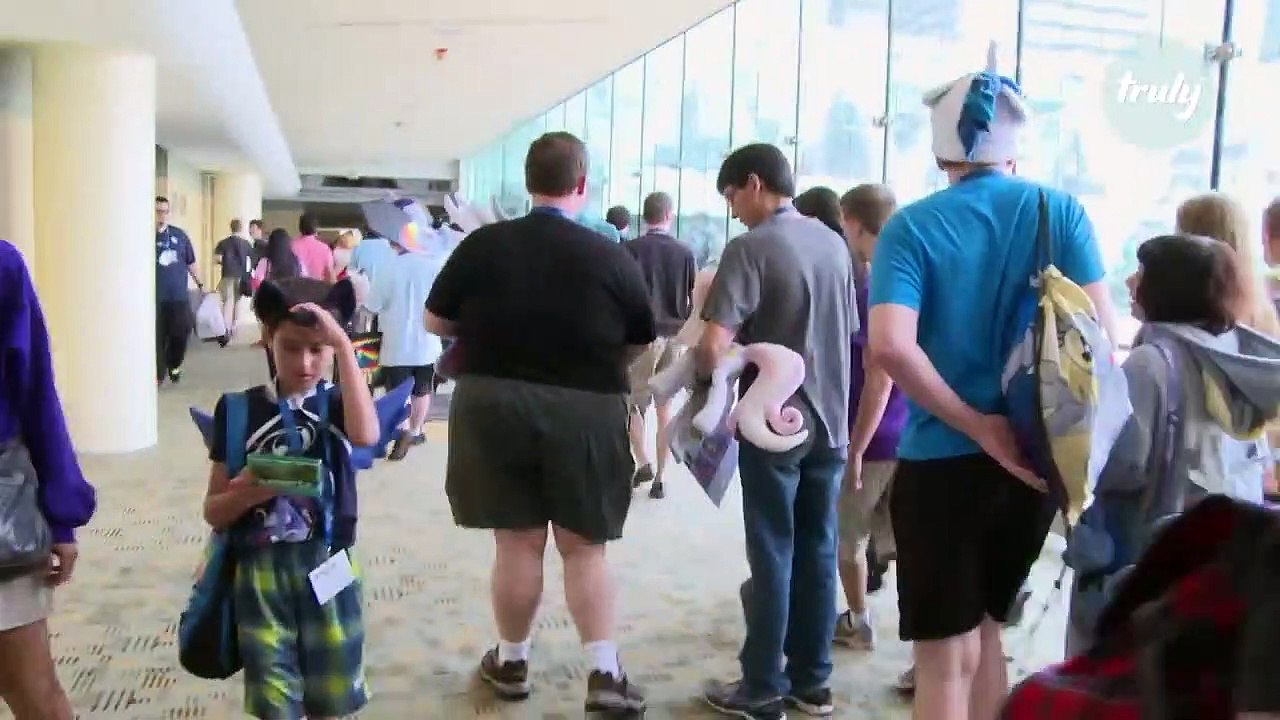 Bronies: Les Hommes Cultivés Obsédé Par Mon Petit Poney | Monde Bizarre Ep.7 | {Extreme}