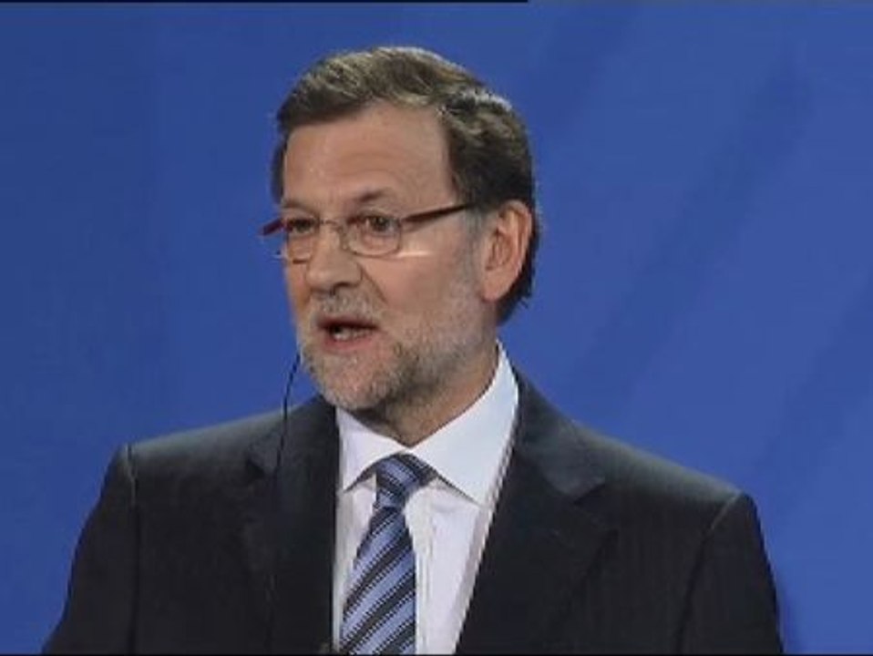Rajoy: "Todo lo que se refiere a mí y a mis compañeros de partido no es cierto salvo alguna cosa que han publicado los medios"