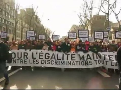 Decenas de miles de personas se movilizan por la legislación del matrimonio homosexual en Francia