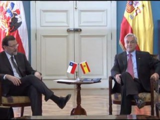 Rajoy: "Estamos con sentido del humor que es la clave para mantenerse en este negocio"