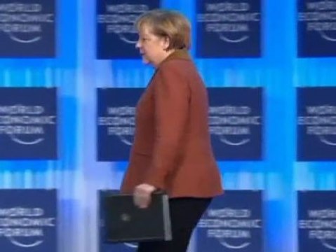 Merkel menciona a España en el Foro Económico mundial en Suiza