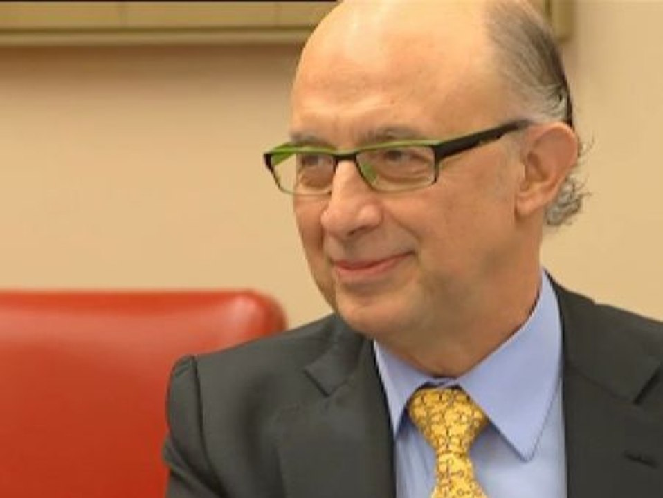 Cristóbal Montoro dice sobre si Luis Bárcenas se acogió a la amnistía fiscal que "en la lista no aparece"