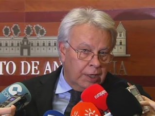 Felipe González pide "prudencia" sobre el caso de Bárcenas