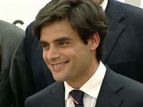 La empresa para la que trabaja Güemes se hace con los análisis clínicos que él privatizó