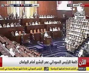 شاهد البشير يجدد دعوته للقوى السياسية للانضمام للحوار الوطنى