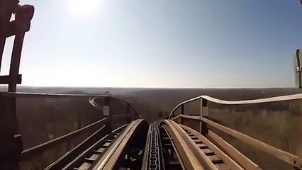 Billy Corgan fait un tour de montagnes russes