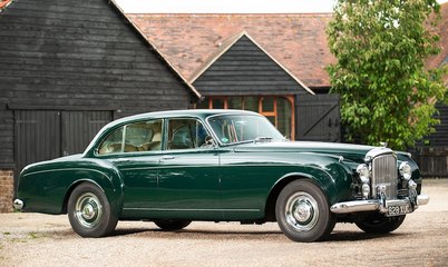 VÍDEO: Bentley S2 Continental Flying Spur, una mirada al pasado del lujo