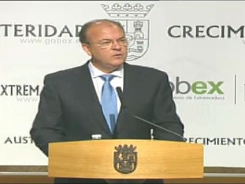 Monago se defiende y dice haber realizado 16 viajes de trabajo como senador