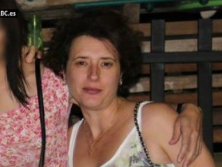 Teresa está consciente y habla con los médicos que la atienden.
