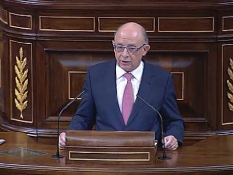 Cristóbal Montoro presenta en el Congreso los presupuestos más esperanzadores