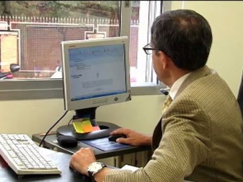 Un juez obliga a un padre a pagar una pensión a su hija de 29 años