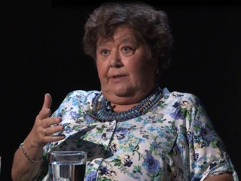 Pablo Iglesias entrevista a Cristina Almeida en 'Otra vuelta de tuerka'