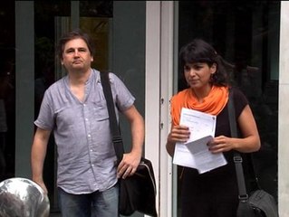 Teresa Rodríguez entrega parte de su sueldo de eurodiputada a una asociación de mujeres de Cádiz