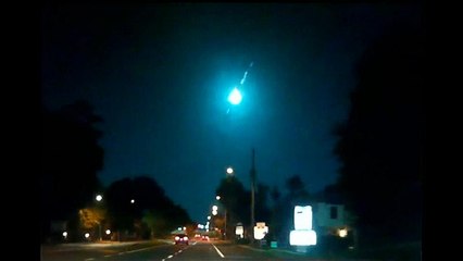 سائق يوثق بالفيديو سقوط حجر نيزكي في ولاية فلوريدا الأميركية