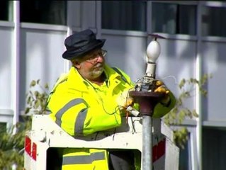 Muere una niña, en Santiago, electrocutada al tocar una farola