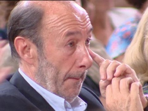 Lágrimas después de toda una vida al servicio del PSOE