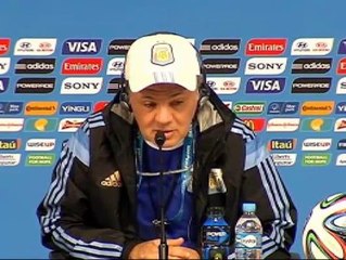 Sabella: "Messi está haciendo un buen Mundial"