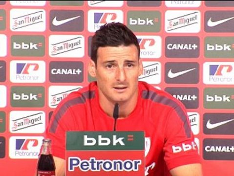 Aritz Aduriz se marca como objetivo llegar a la previa de la Champions