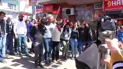 Maçoğlu seçim zaferini halayla kutladı