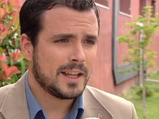 Alberto Garzón: "Hay muchos populares nerviosos por el crecimiento de partidos a la izquierda del PSOE"
