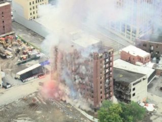 Espectacular demolición del Hotel Wellington Annex