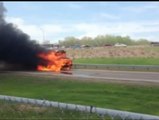 Extraño incendio de un autobús escolar en Minesota, Estados Unidos