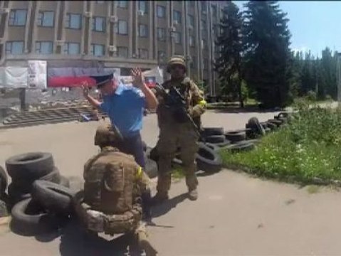 El ejército ucraniano se prepara para tomar Lugansk tras hacerse con el control de Slaviansk