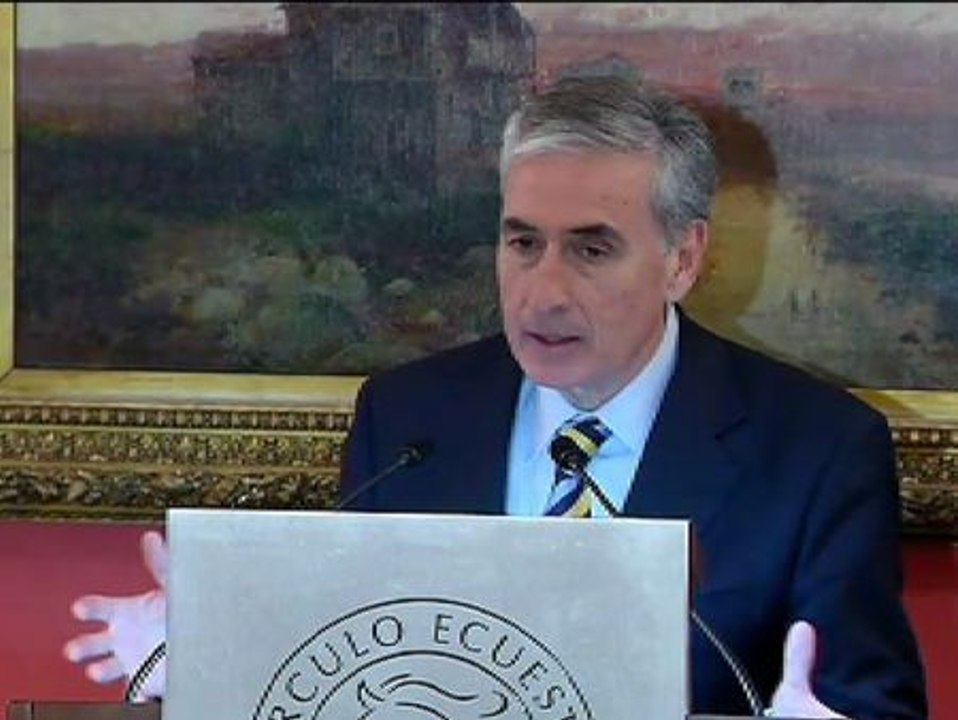 Jáuregui plantea una reforma de la Constitución para 2015