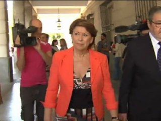 Magdalena Álvarez dimite y denuncia presiones del Gobierno