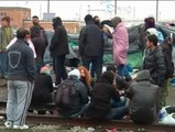 La policía francesa desaloja tres campos de inmigrantes en Calais