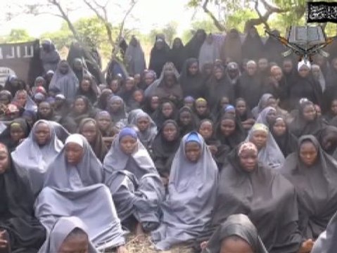 Nuevo vídeo de Boko Haram donde algunas niñas secuestradas recitan el Corán