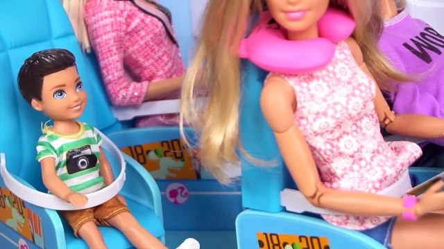 Barbie Twin Sisters Airplane Travel Routine - Family Disney Vacation Morning Routine | Boomerang