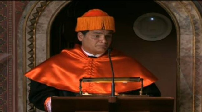Rafael Correa, investido Doctor Honoris Causa por la Universidad de Barcelona