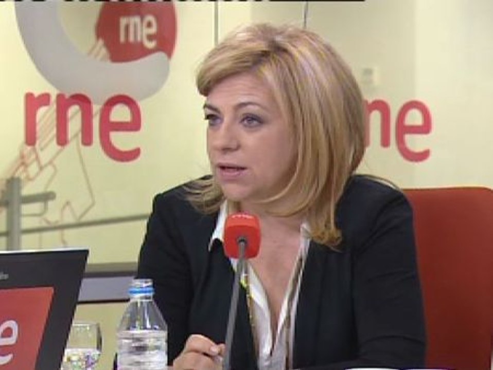 Elena Valenciano: "Estamos dejando a mucha gente en la cuneta"