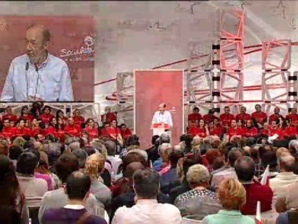 Rubalcaba se refiere a Arias Cañete como "protocandidato" del PP a las europeas