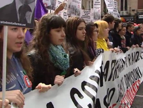 Los estudiantes salen a la calle en Madrid para protestar en contra de la LOMCE