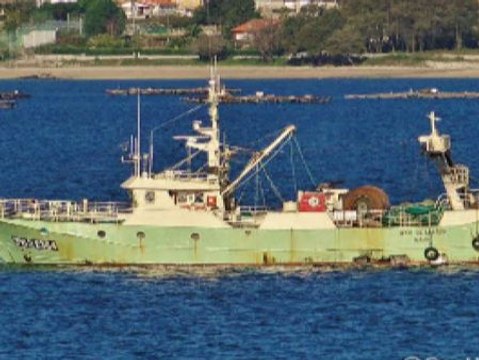 Tres muertos y dos desaparecidos en el naufragio de un pesquero frente a las costas de Vigo